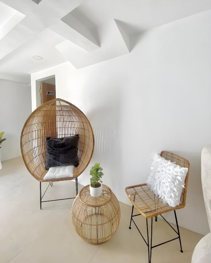 New Modern Home Near Airport, Beach And Fast Wi-Fi Sudtungan 外观 照片